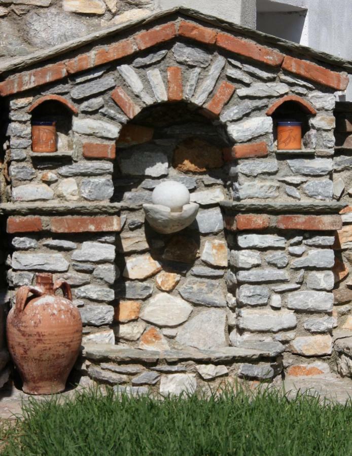Veronica Kolios Exterior photo