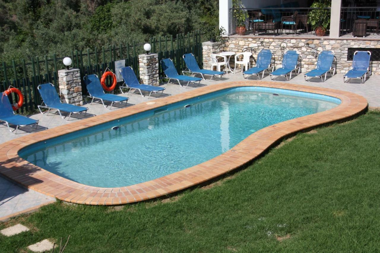 Veronica Kolios Exterior photo